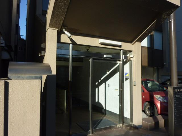 神楽坂榎ビルエントランス①