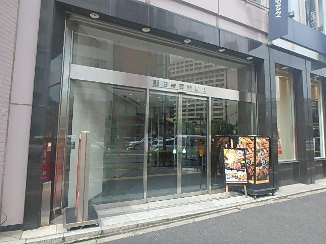 飯田橋御幸ビルエントランス①