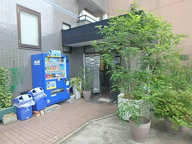 彰文ビルエントランス①