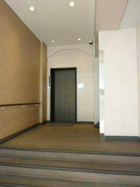 同栄新宿ビルホール①
