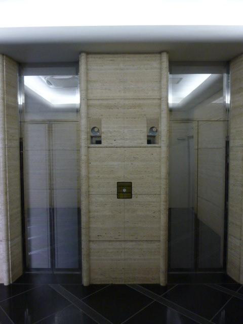 ホール③