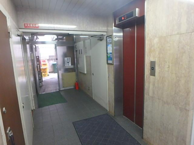 ホール②