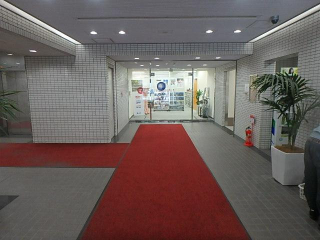 ホール①