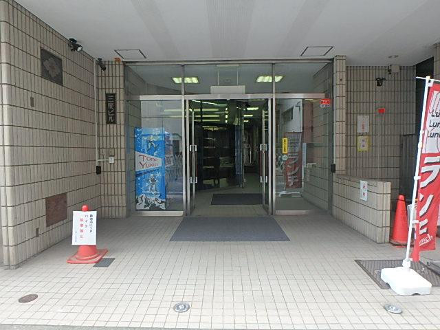 三慶ビルエントランス①