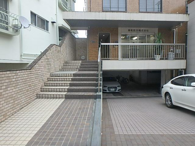 エントランス①