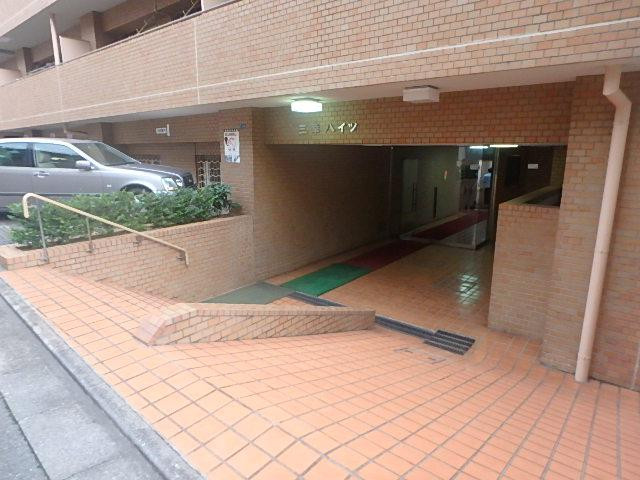三幸ハイツエントランス②