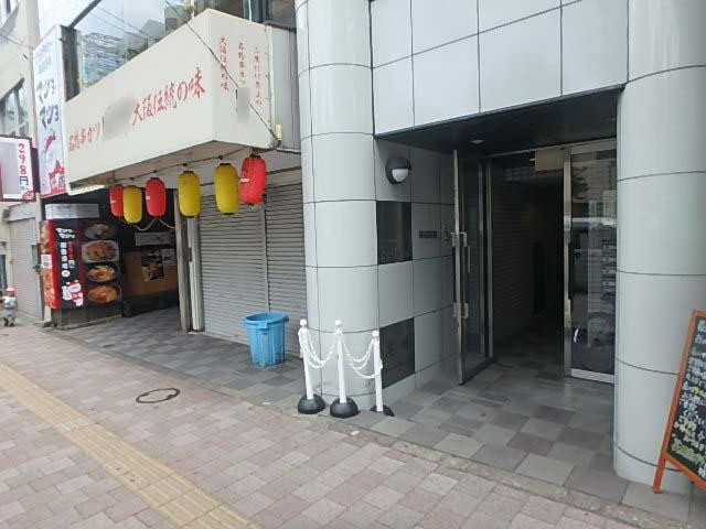 ＡＵビルエントランス①