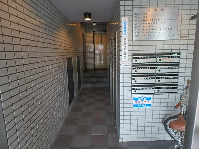 ＡＵビルホール①