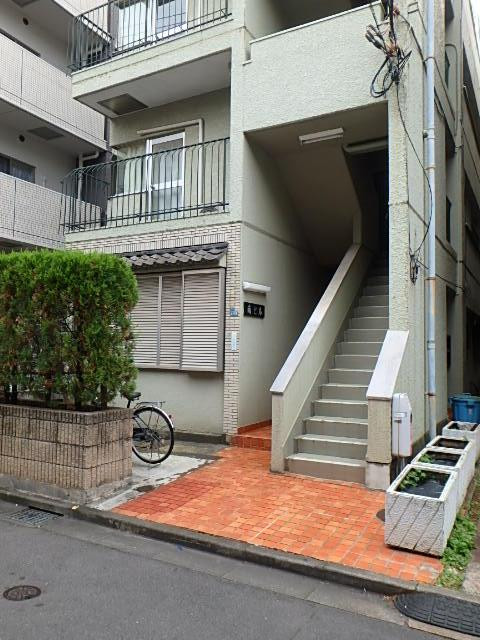 南ビルエントランス①