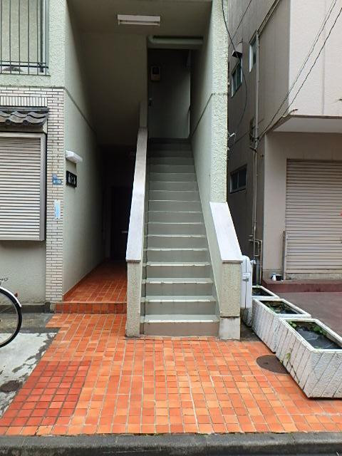 南ビルエントランス②
