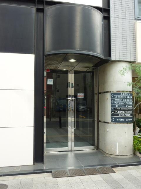 エントランス①