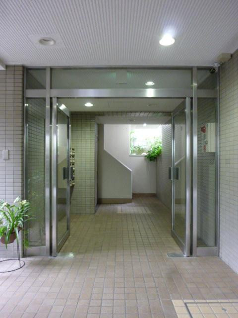 フォーレスト四谷エントランス②