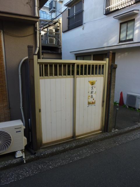 やまぶき１９５１エントランス①