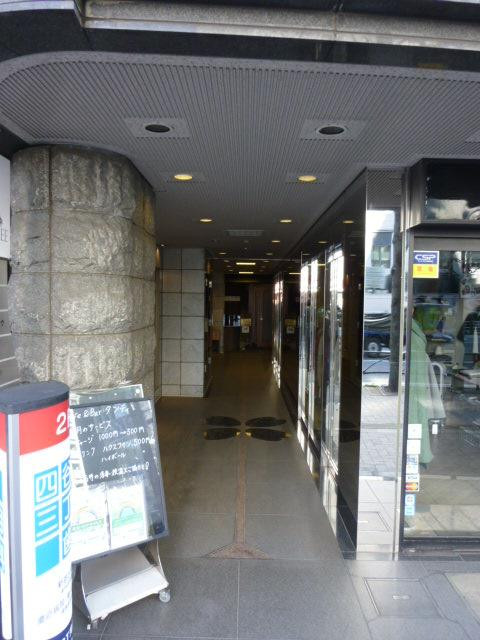 Ｂｉｚ　Ｆｅｅｌ　四谷３丁目エントランス①