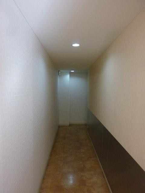 ホリナカビルホール①