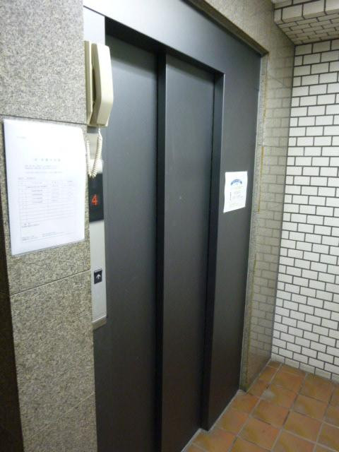 Ｍ＆Ｍビルエントランス②