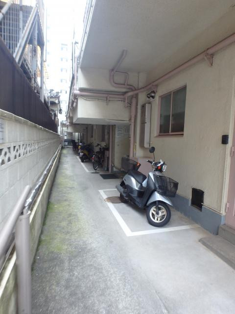 市谷台マンションエントランス②