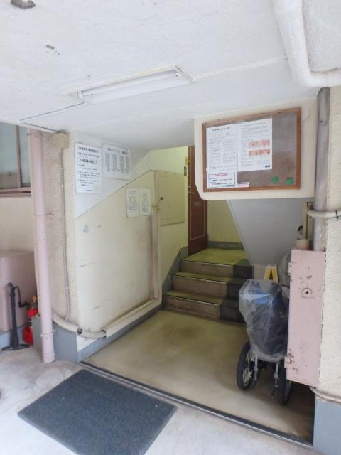市谷台マンションエントランス③