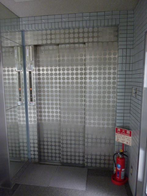 若葉三信ビルホール②