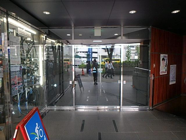 新宿３１１ビルエントランス③