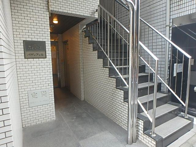 パディアルカテリーナビルエントランス①