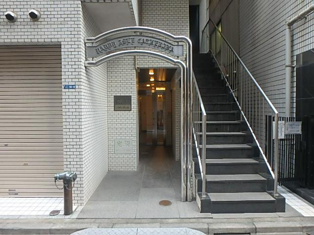 パディアルカテリーナビルエントランス②