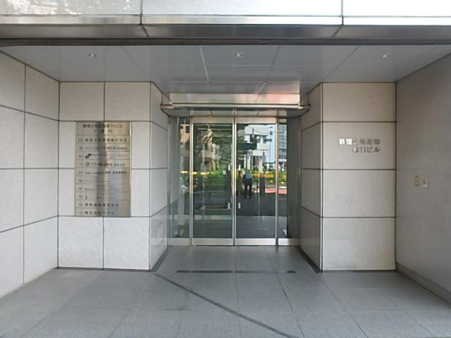 新宿土地建物第１１ビルエントランス②