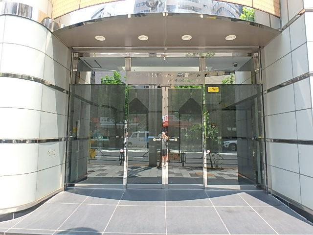 ヒューリック新宿御苑ビルエントランス②