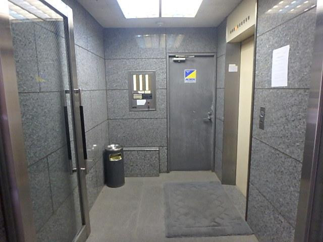 ホール②