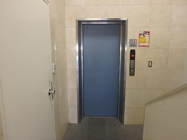 ホール②