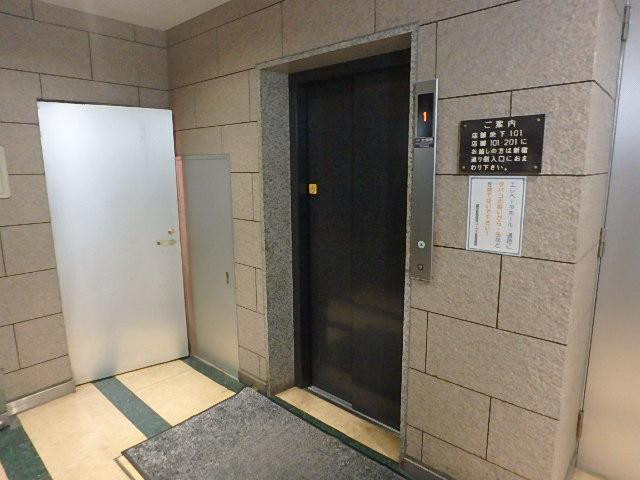 ホール②