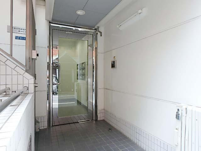 新宿土地建物第１０ビルエントランス③