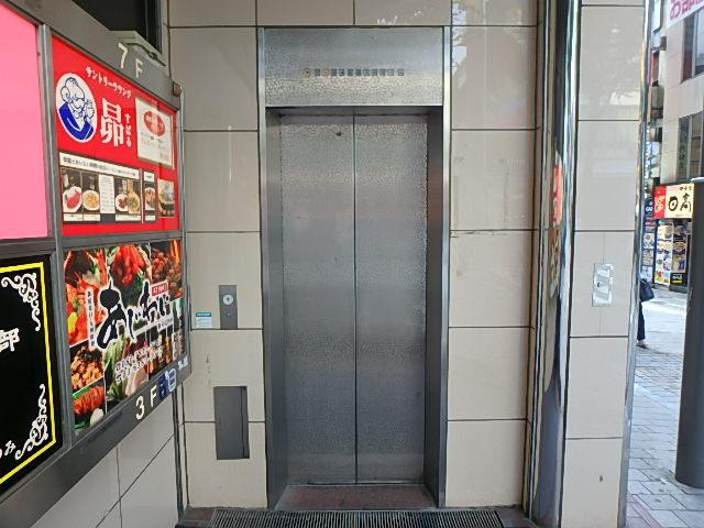 新宿モアビルホール③
