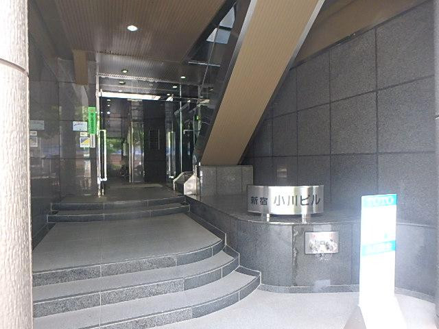 新宿小川ビルエントランス①