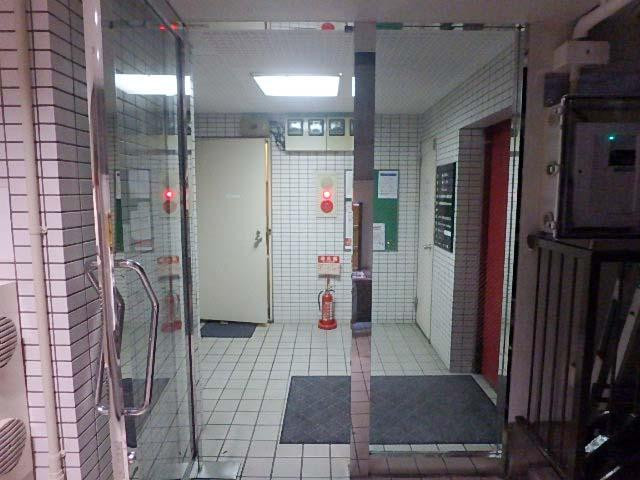 カテリーナ柳通りビルエントランス③