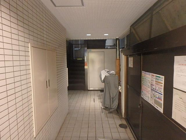 カテリーナ柳通りビルホール①