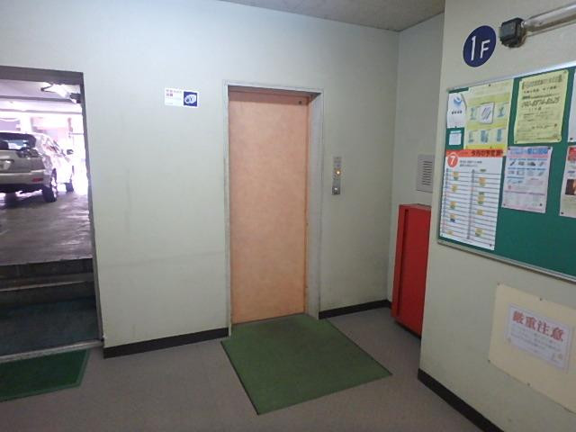 ホール②