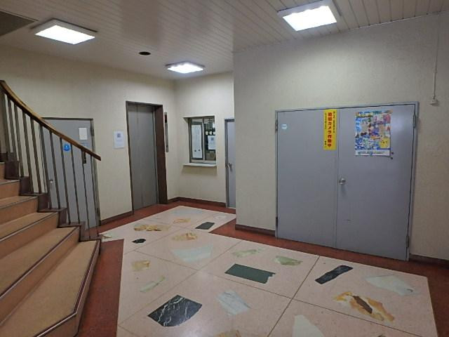 ホール②