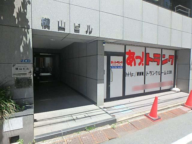 横山ビルエントランス①