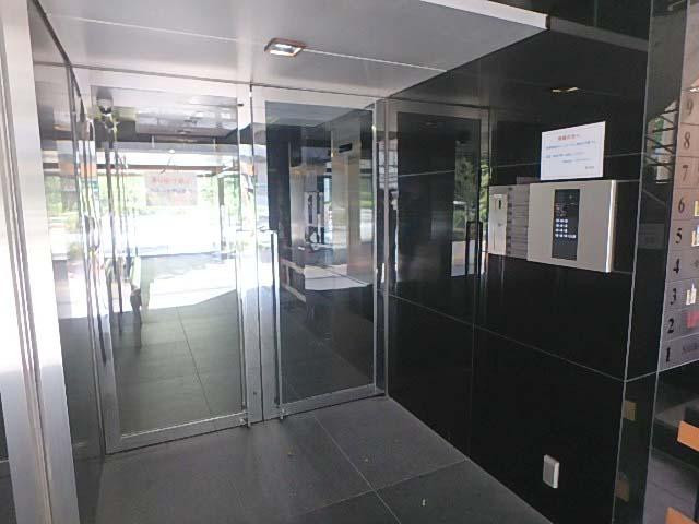 エルツ６ビルエントランス②