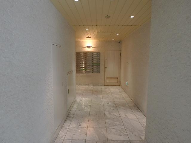 レイフラット新宿ホール②