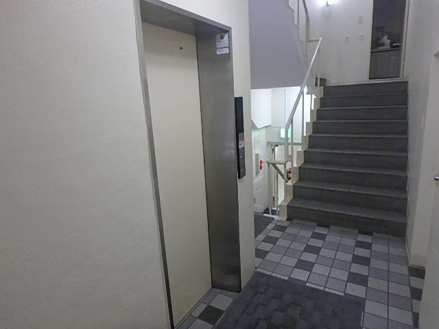 ホール②