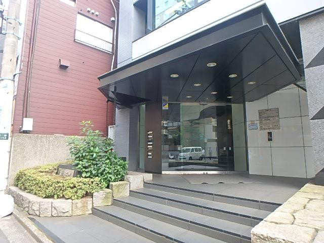 玉屋ビルエントランス①