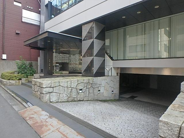 玉屋ビルエントランス③