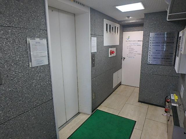 ホール③