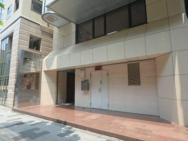 新宿御苑さくらビルエントランス①
