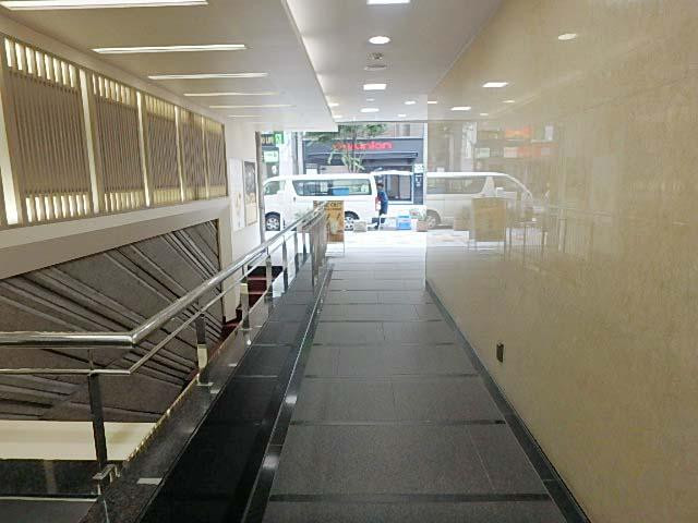 ホール③