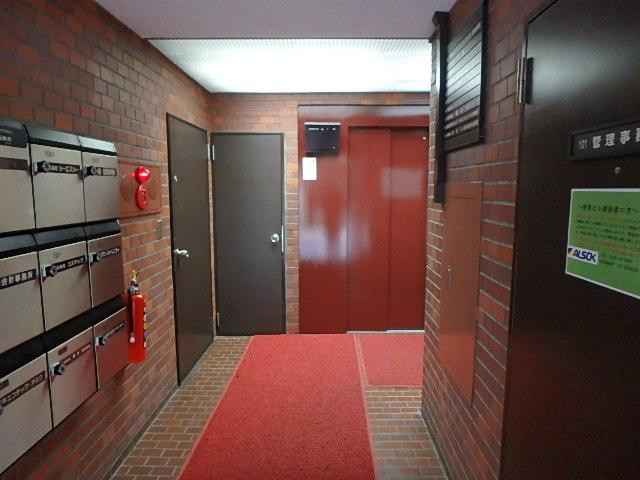 栄幸ビルホール①