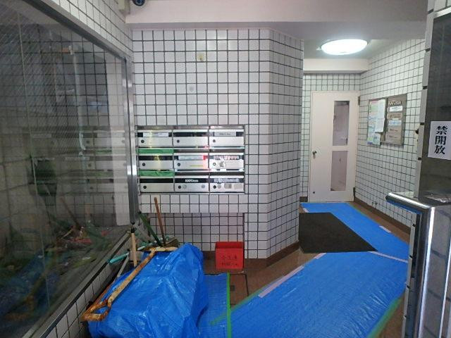 ホール①