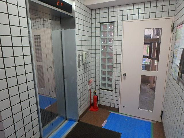ホール②